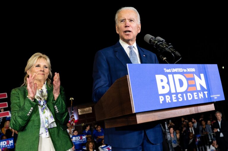 Former Vice President and Democratic presidential candidate Joe Biden speaks during a campaign rally in Los Angeles, California.  © Ronen Tivony